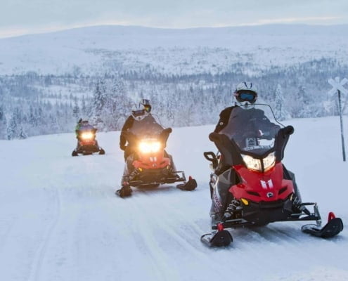 mikko nikkinen snowmobile 2176 ARCTIC FAMILY EXPERIENCE