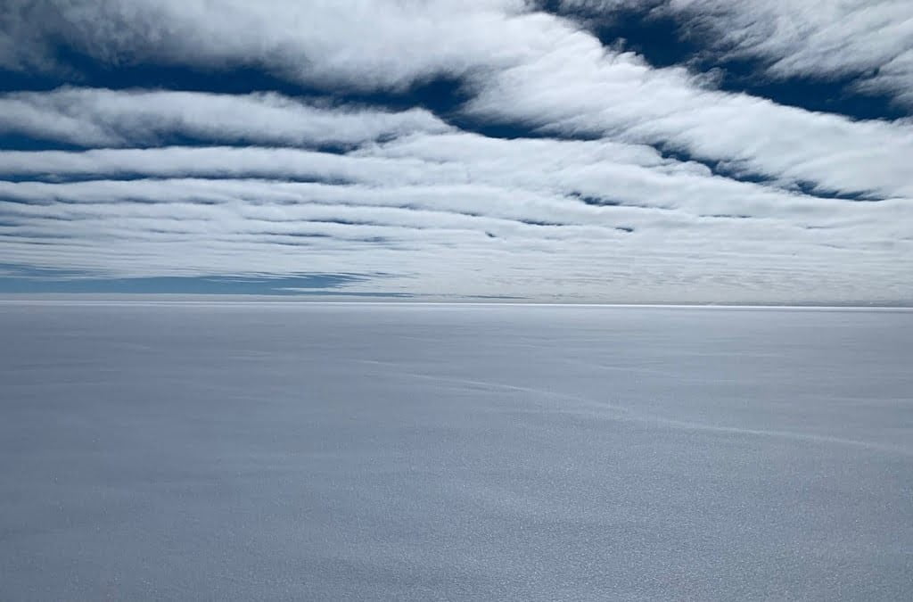 Navigating in Winter with Compass on Greenland
