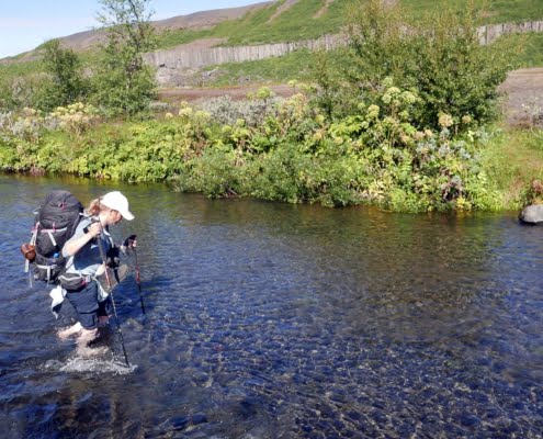 Waterdoorsteek van een rivier in IJsland